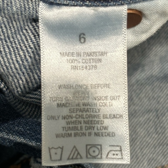 High Rise Shorts - Picture 3 of 4